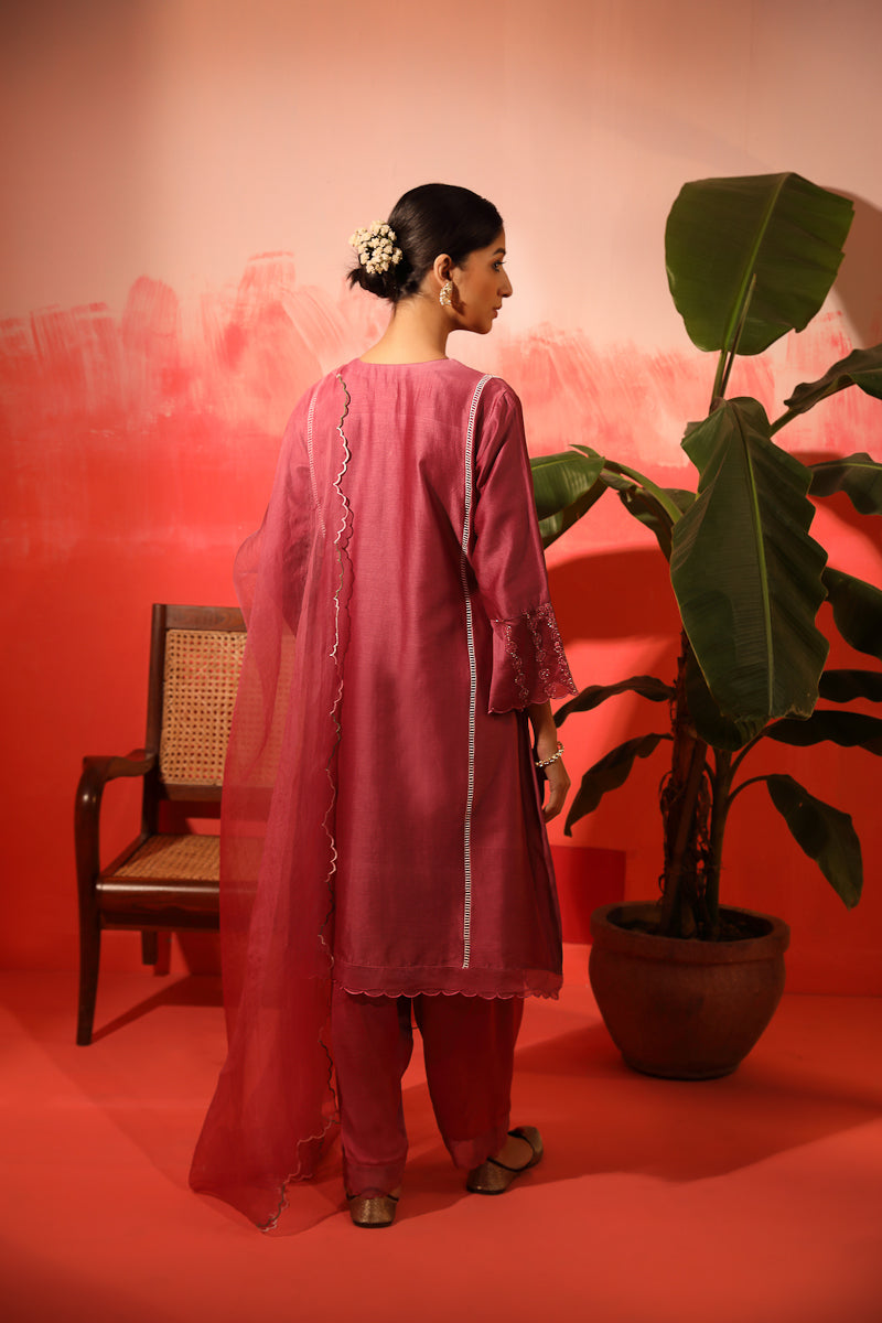 BLUSH PINK PURE SILK EMBROIDERED KURTA SET