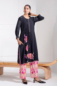 Reyah Kurta Set