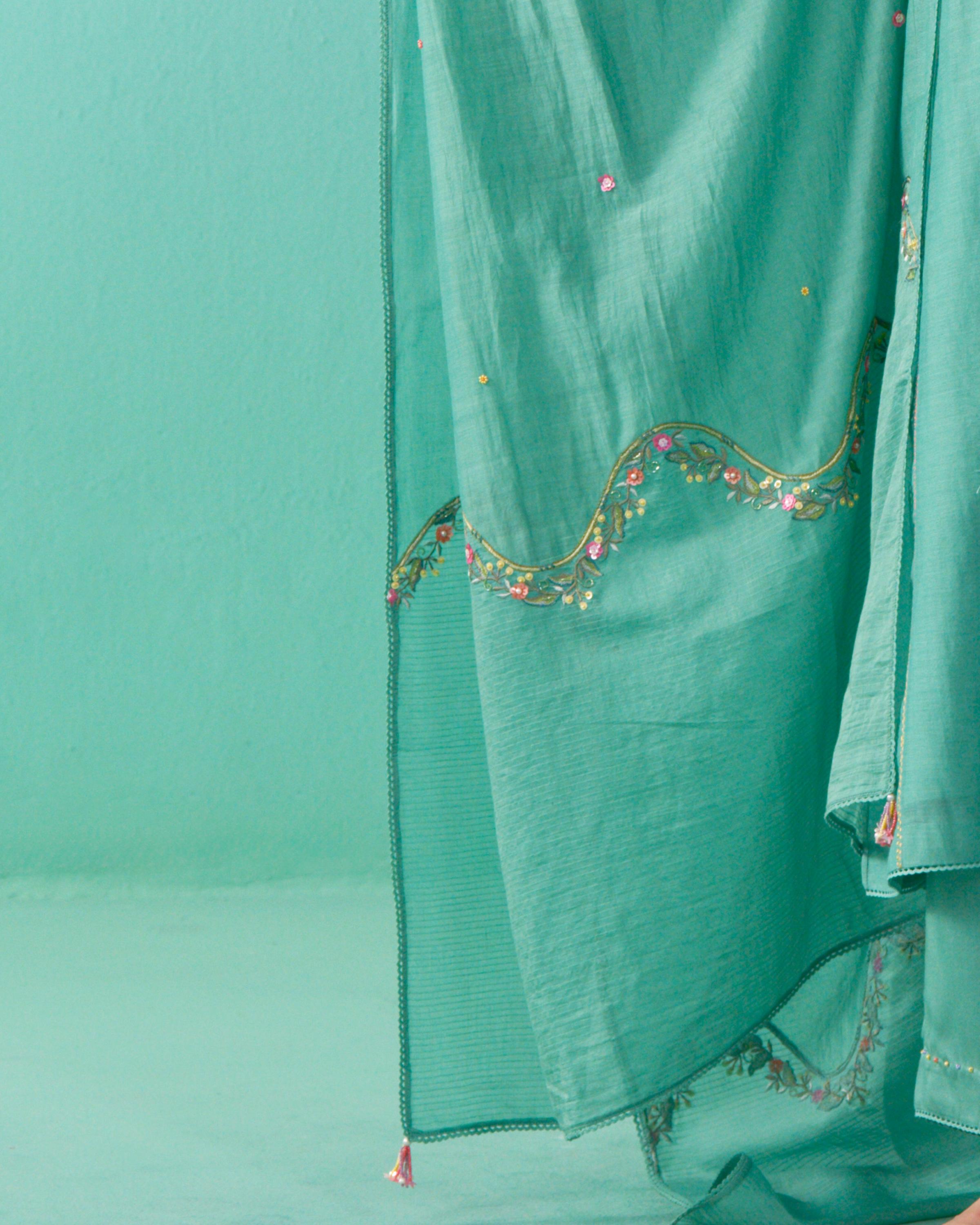 Parisa Kurta Set