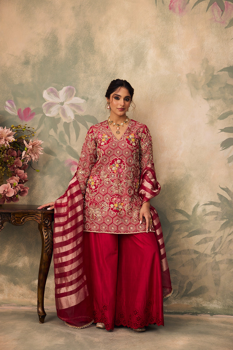 Tasveer Kurta Set