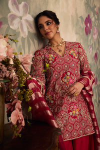 Tasveer Kurta Set