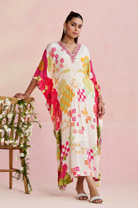Zunaira Kaftan