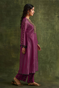 Hasrat Pink Kalidar Suit Set