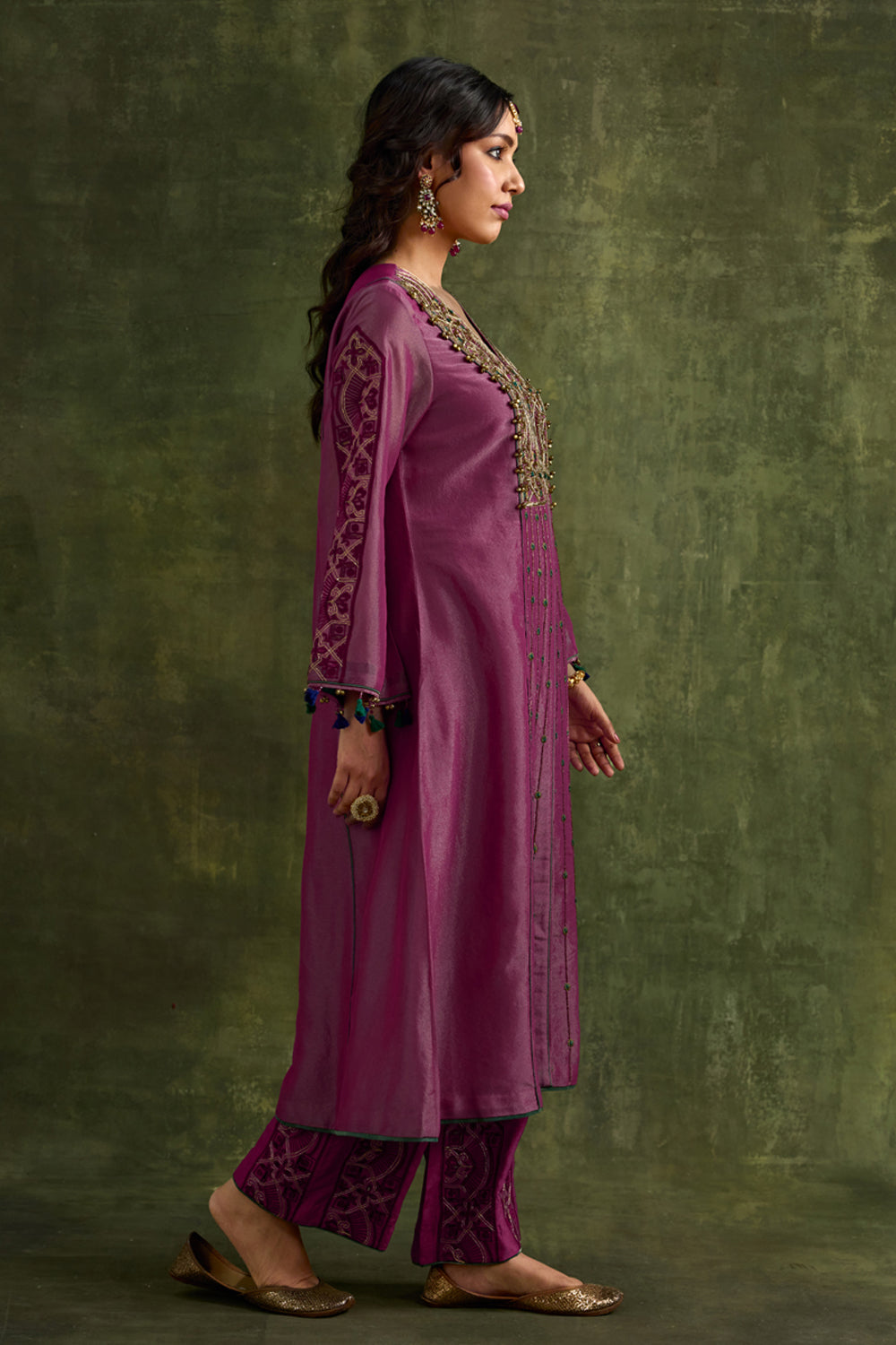 Hasrat Pink Kalidar Suit Set