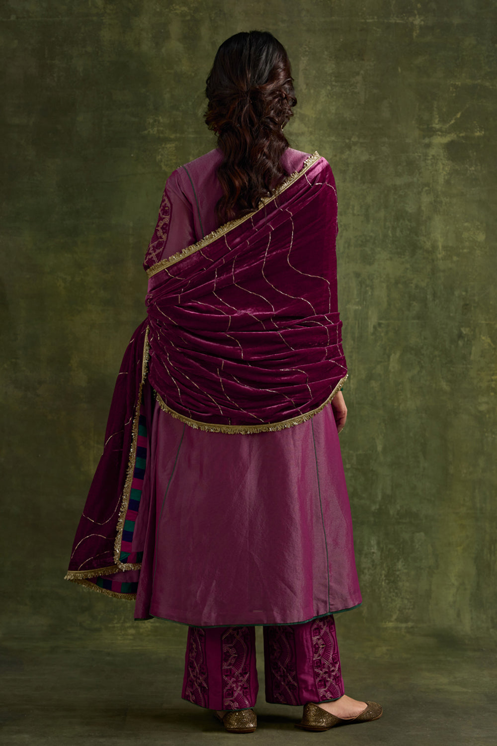 Hasrat Pink Kalidar Suit Set