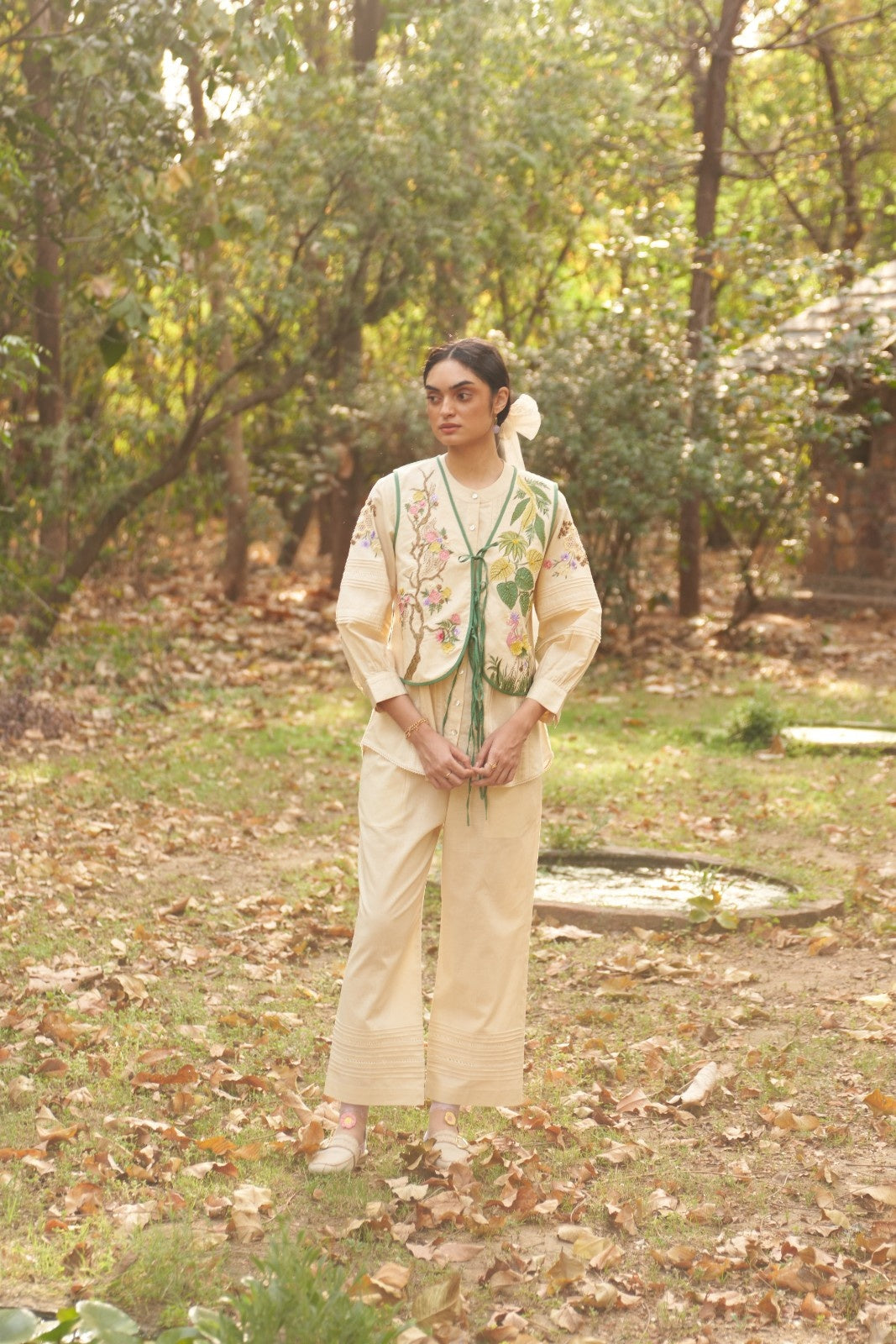 Gardenia embroidered jacket