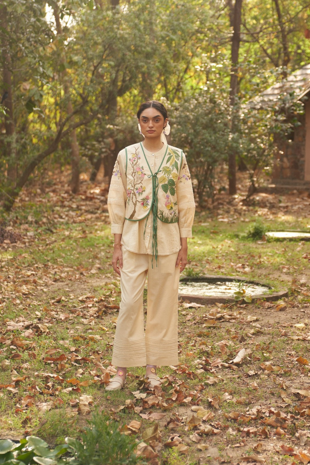 Gardenia embroidered jacket
